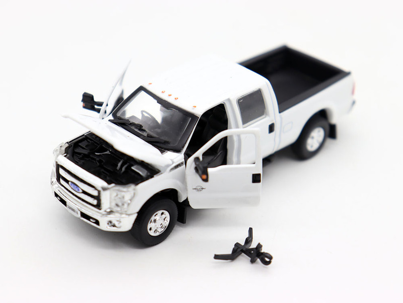 Foreign Trade 1/64 Alloy 2016 Ford F-250 Pickup Truck Model Ornament, Realistic, with Openable Doors