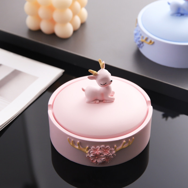 Cigarette Ash Trays Creativity Personality Trends Ins Wind Cute Teenage Girl Card General Formula With Lid Anti-Fly Ash Light Lavish Living Room Home