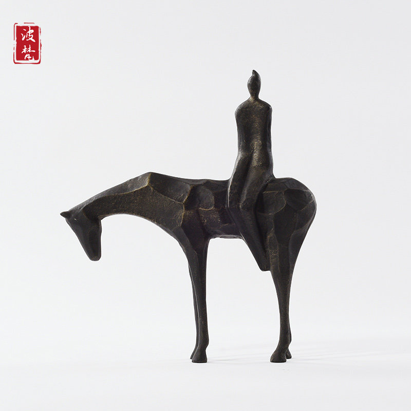 Postmodern light extravagant metal figure swinging piece living room Xuanguan TV cabinet Abstract Sculpture-like room decoration