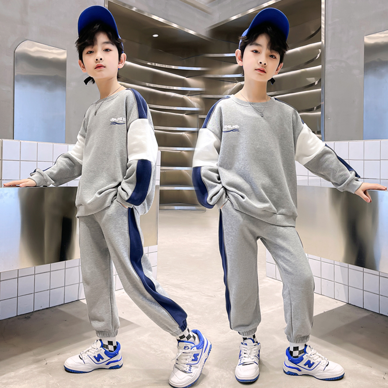 Boy's spring clothing suit 2022 new sports fried street Two sets of foreign children Leisure Spring and autumn clothes Chaoboy clothes