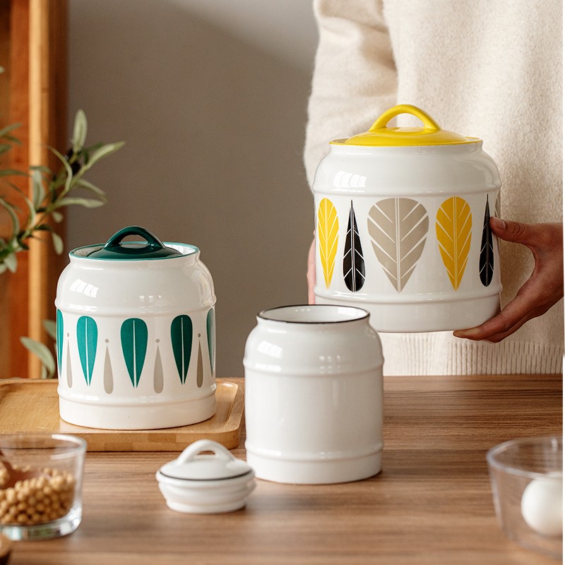 High-value ceramic kitchen sealed pot tea storage high-end creative snacks chili lard sealed exquisite decoration