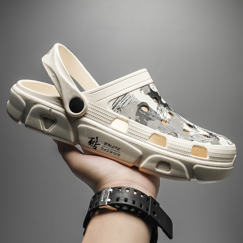 Slippers Men's Summer Fashion 2022 New Outwear Men's Cave Shoes Personality Non-slip Thick Bottom Abrasion Resistant Beach Sandals