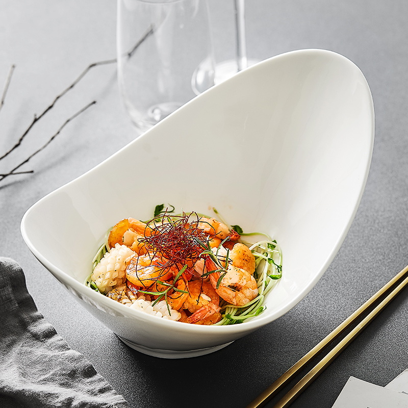 Ceramic hotel restaurant hotel club, artistic conception, irregular shaped bowl move characteristics tableware dessert cold dish bowl