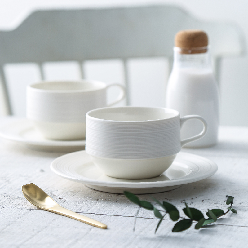 Small European - style key-2 luxury contracted ceramic coffee cups and saucers suit American Small delicate household good hangers coffee cup