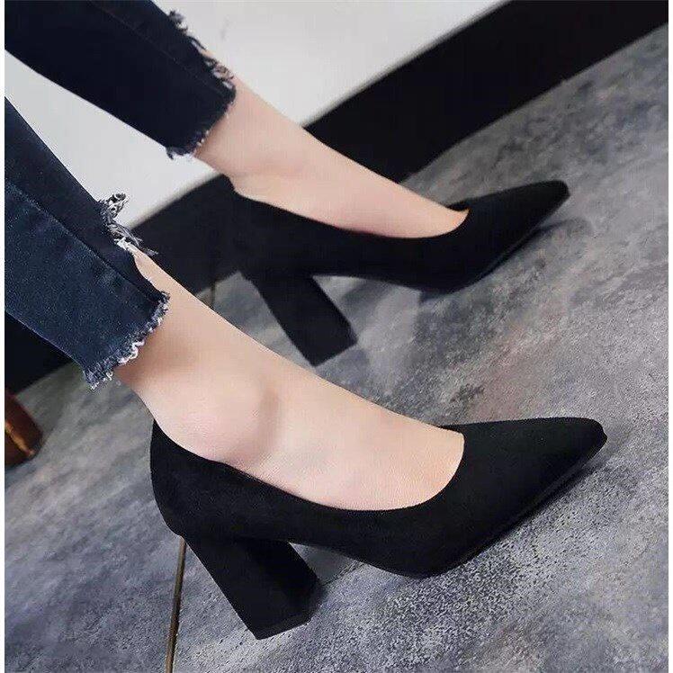 High heel shoes female crude heel 2019 new shoes female Korean version 100 hitch-pointed suede heel covered shoes female