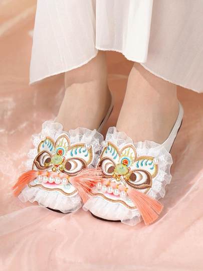 Old Beijing Cloth Shoes for Women, Summer Outdoor Wear, Soft-Soled, Breathable, Embroidered Sandals, Ethnic Style, Intangible Cultural Heritage, Adult Tiger Head Shoes