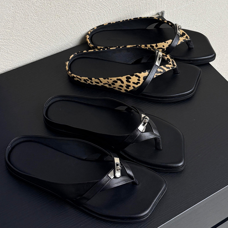 Sheepskin Version ~ European and American Style Sexy Leopard Print Metal Buckle Thong Sandals for Women, Square Toe, Vacation Style, Flat Beach Shoes Sheepskin Version ~ European and American Style Sexy Leopard Print Metal Buckle Thong Sandals for Women, Square Toe, Vacation Style, Flat Beach Shoes