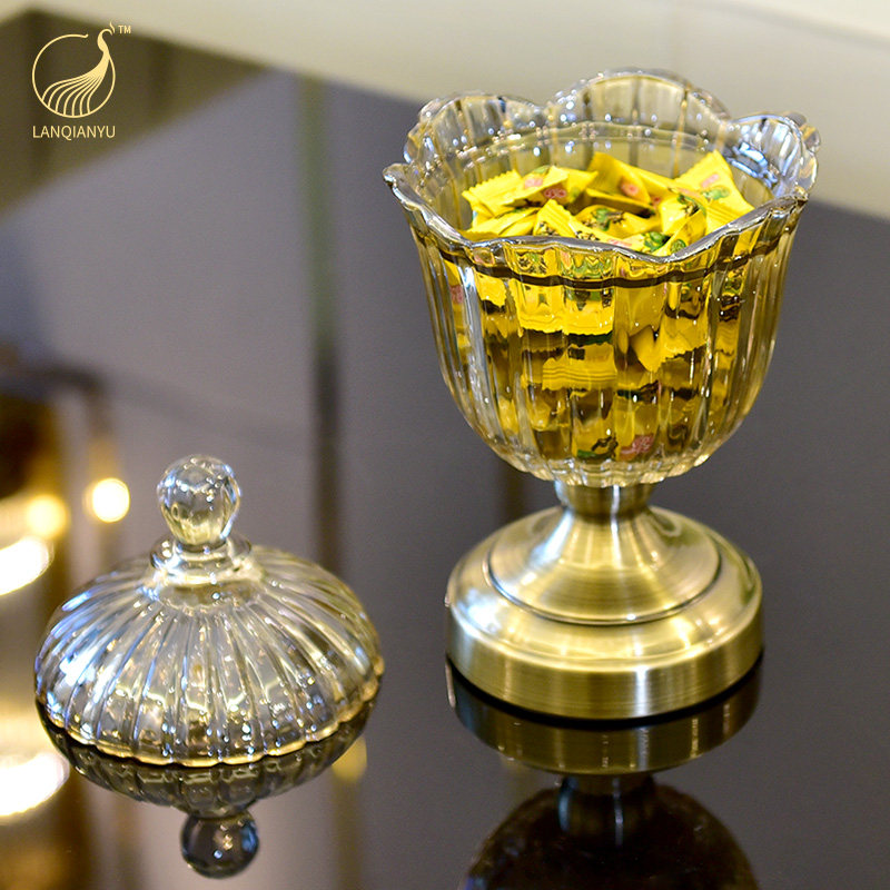 Creative European-style crystal glass jars candy jars for home sugar jars with lid upscale containing snacks storage jars