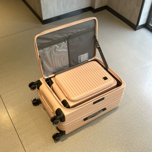 Сверхлегкий универсальный чемодан, 20 дюймов, 28 дюймов