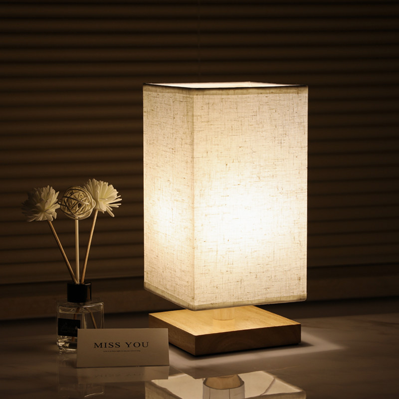 Simple Japanese Nordic ins style children's cartoon Bedroom bedside warm light decoration creative dimming night light small table lamp