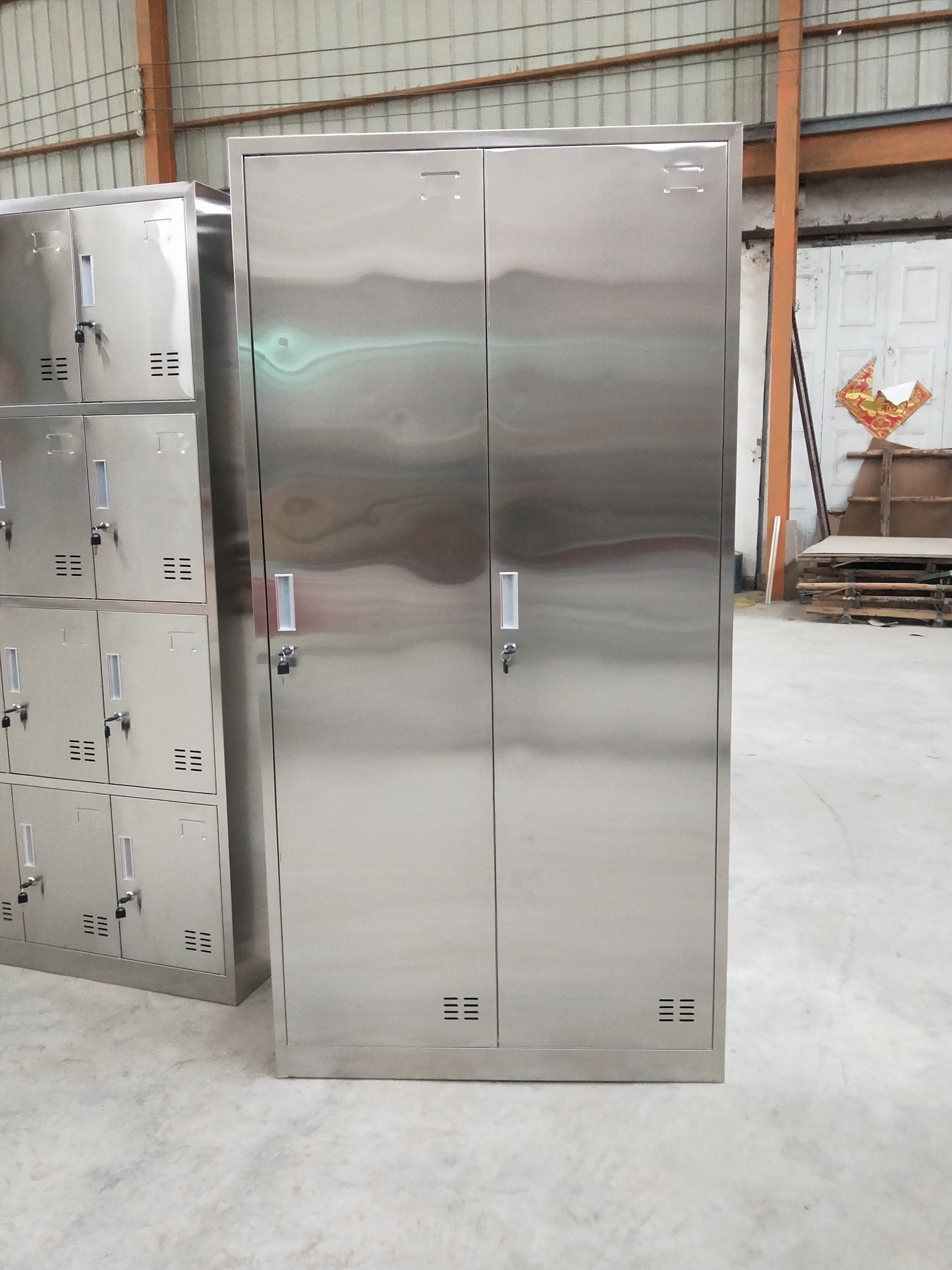 定制304不锈钢二门更衣柜工厂无尘车间双门换衣柜鞋柜员工储物柜
