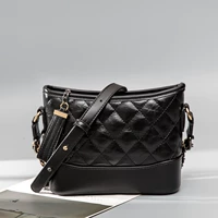 Чистый черный большой