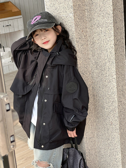 韩国童装绿色冲锋衣2025春秋新款儿童洋气工装宽松中大童连帽外套