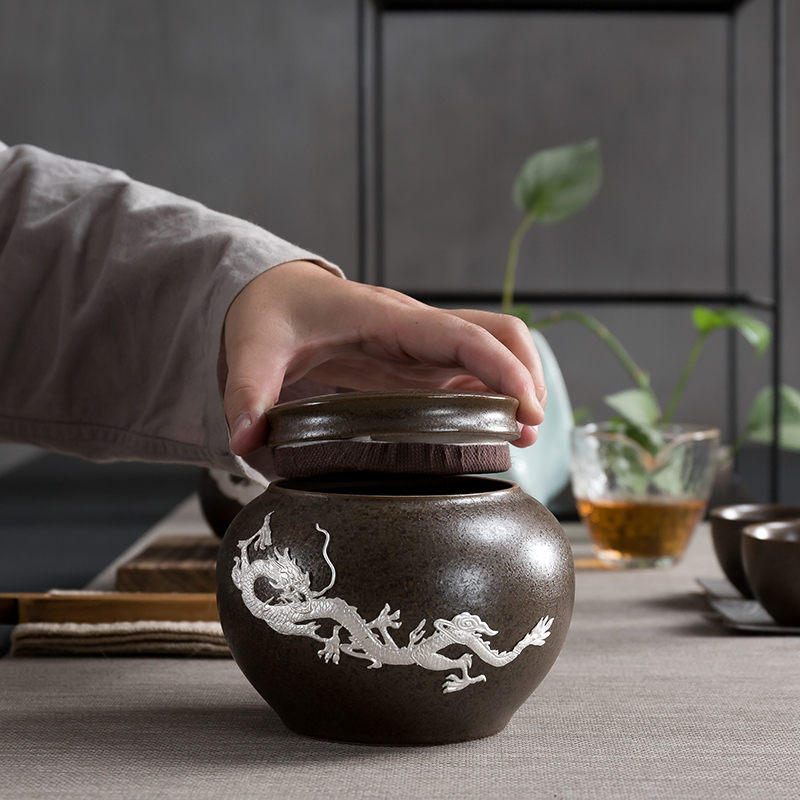 Red glaze with Japanese tea tasted silver gilding caddy fixings ceramics seal storage tank, tea tea accessories