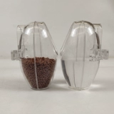 Цереббол Дереп, пища может быть брызговицей, птицами с анти -перемешивающимися банками, раковины под водяным обогревателем, резервуар для воды