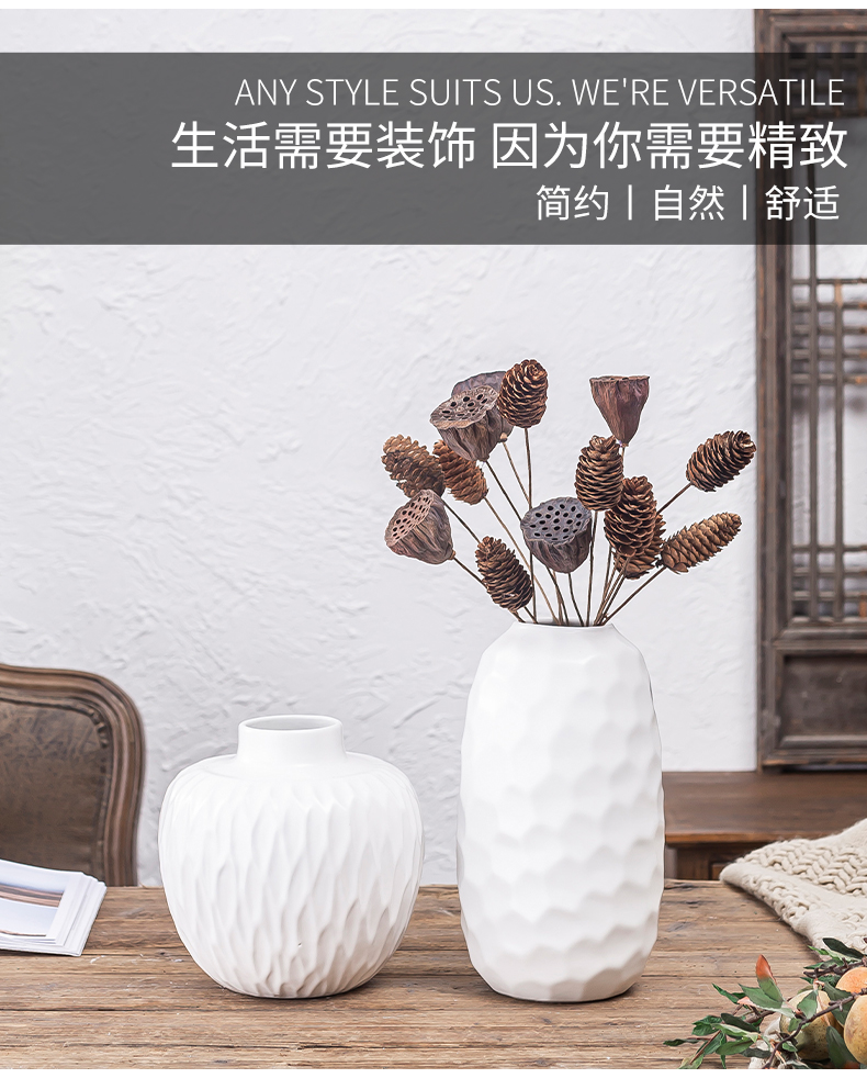 Ceramic vases, small white is pure and fresh and dried flowers all over the sky star, modern hydroponic flower arrangement sitting room European furnishing articles home decoration