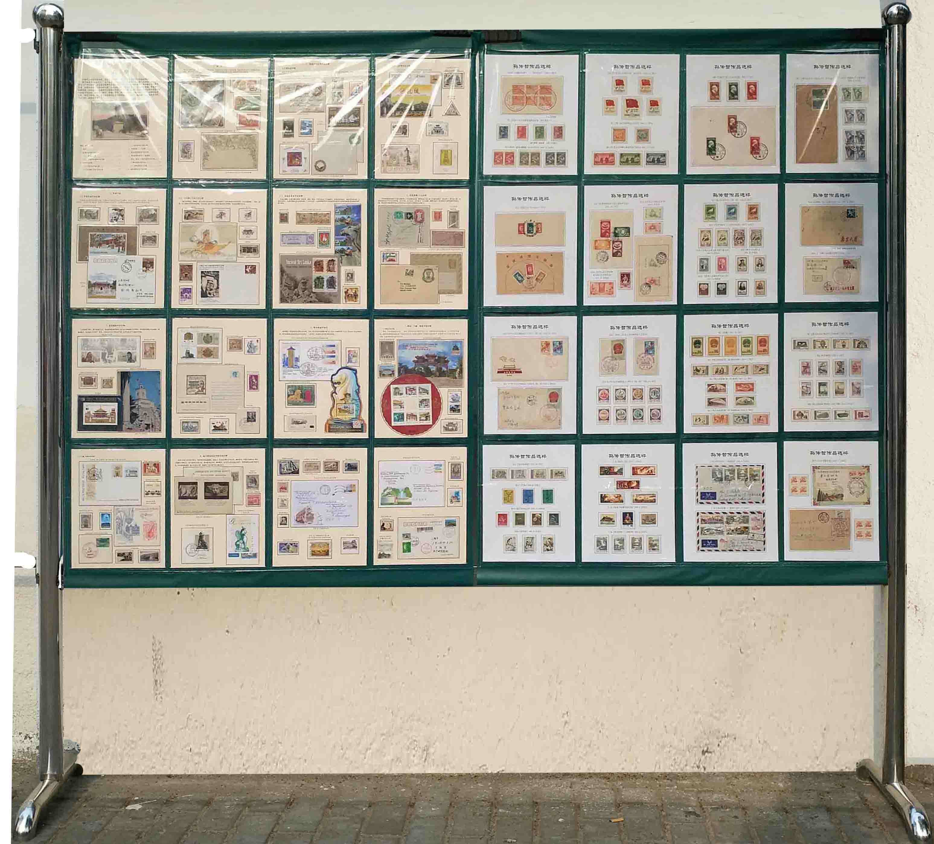 Stainless steel exhibition rack hanging plastic exhibition frame philatelic exhibition frame postal exhibition frame exhibition frame with front and back can put 4 to the exhibition frame