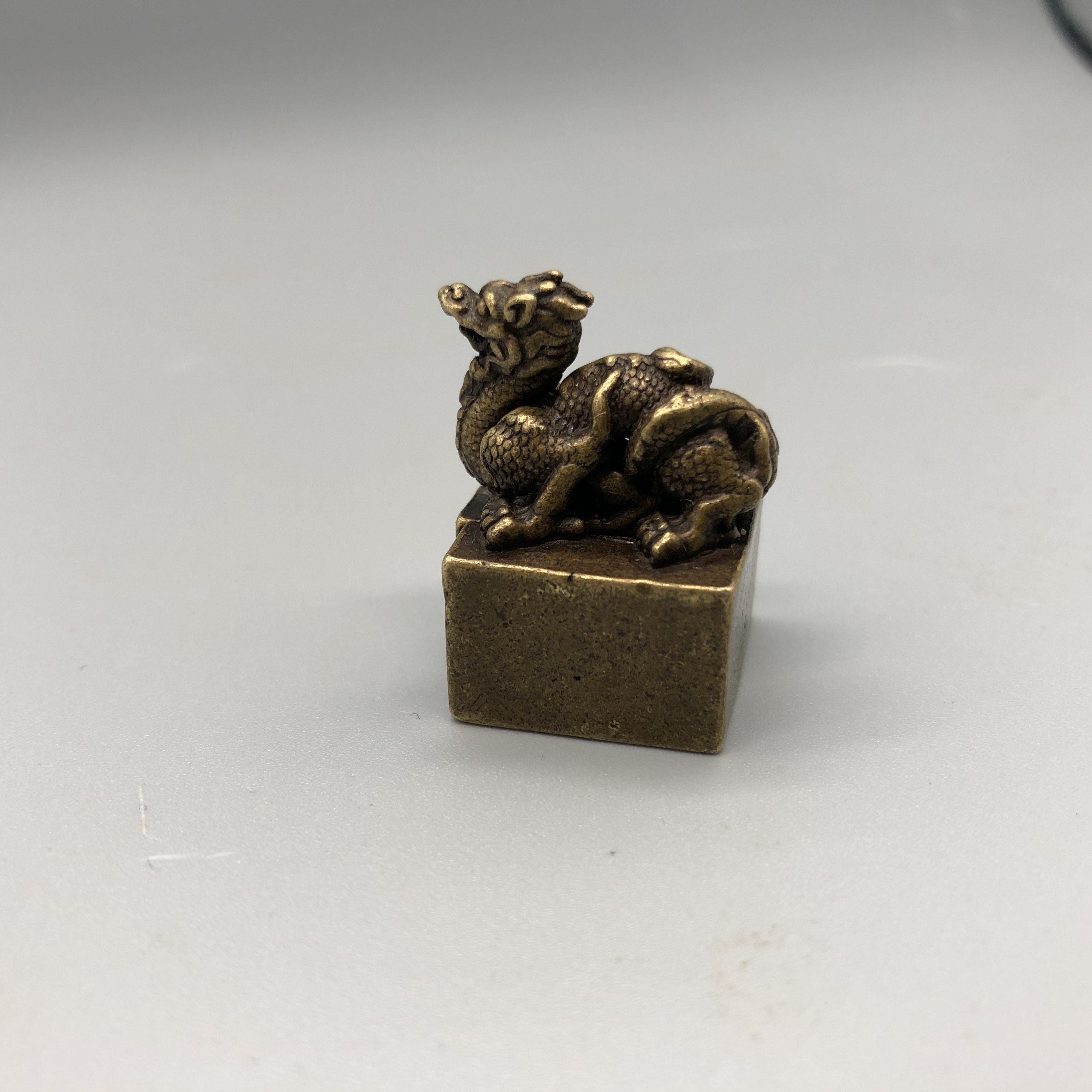 Ancient Play Miscellaneous Collection Retro Pure Bronze Zqing Dragon Small Seal Bronze Seal Bronze Seal Raw Xiao Dragon Bronze Seal