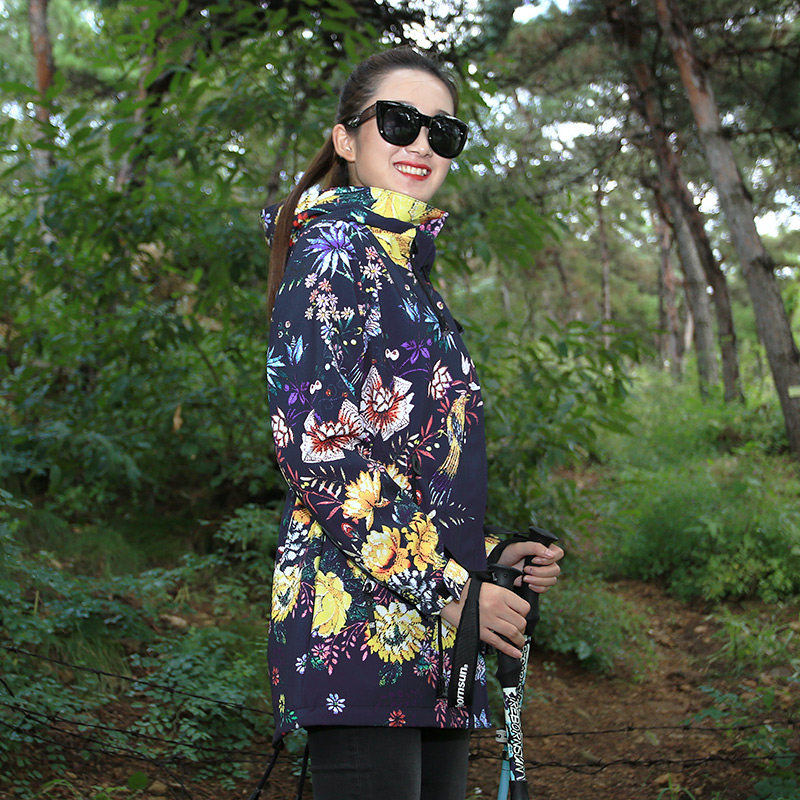 Walker Mori Qi's submachine women's three-in-one grip suede two sets of windproof waterproof autumn and winter medium long version thickened outdoor