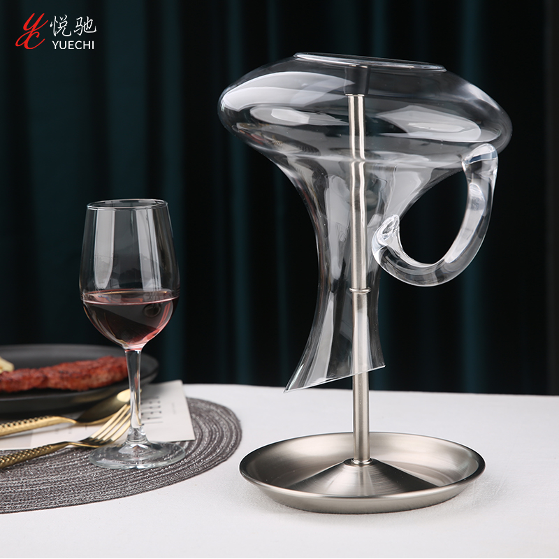 Light luxury modern European crystal wine wake-up suit household glass wine personality wine divider pot