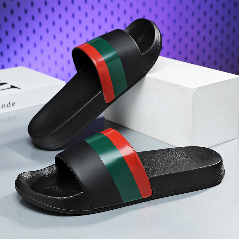 Fashionable Couple's Slip-On Sandals for Men, Beach Shoes for Outdoor Wear, Non-Slip Casual Slippers, Trendy Brand, Korean Style, Cool