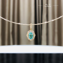 18K gold Colombian emerald pendant oval natural colored treasure diamond necklace female gift non-swat Muzuo
