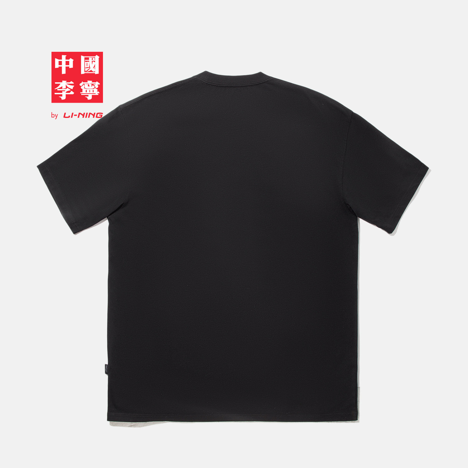衣服品牌图标Logo：如何一眼识别时尚界的“身份密码”？-衣服品牌-淘宝百科网