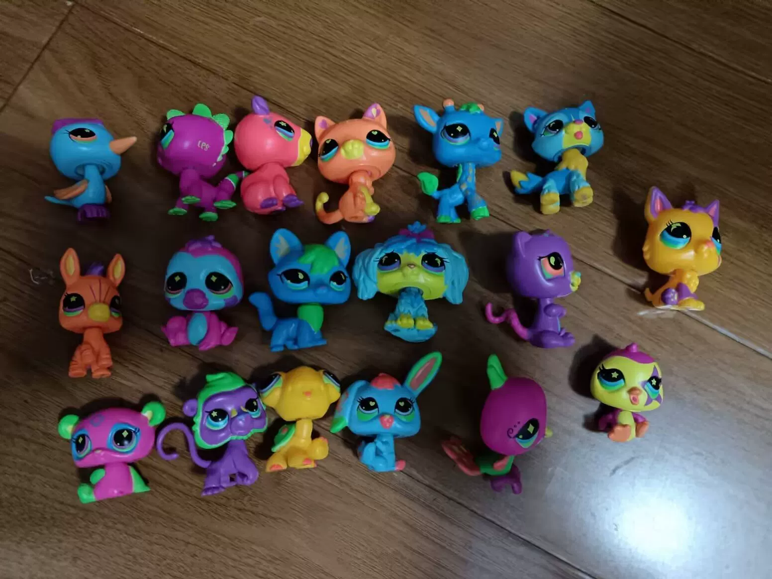 Король Littlest Pet Shop LPS — коллекционный яркий карапуз-сюрприз 7-го сезона?