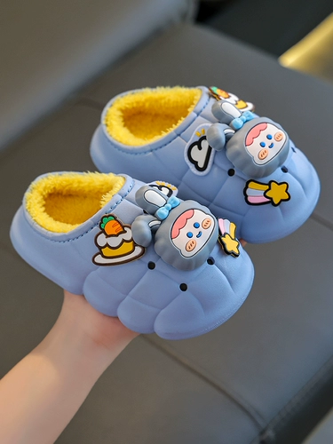 Детские водонепроницаемые зимние мультяшные тапочки подходит для мужчин и женщин на платформе, нескользящая детская удобная обувь, сумка для обуви, семейный стиль