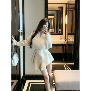 JustQin【娇宠贵女】2025秋装中长款狐狸毛领收腰毛呢针织女外套