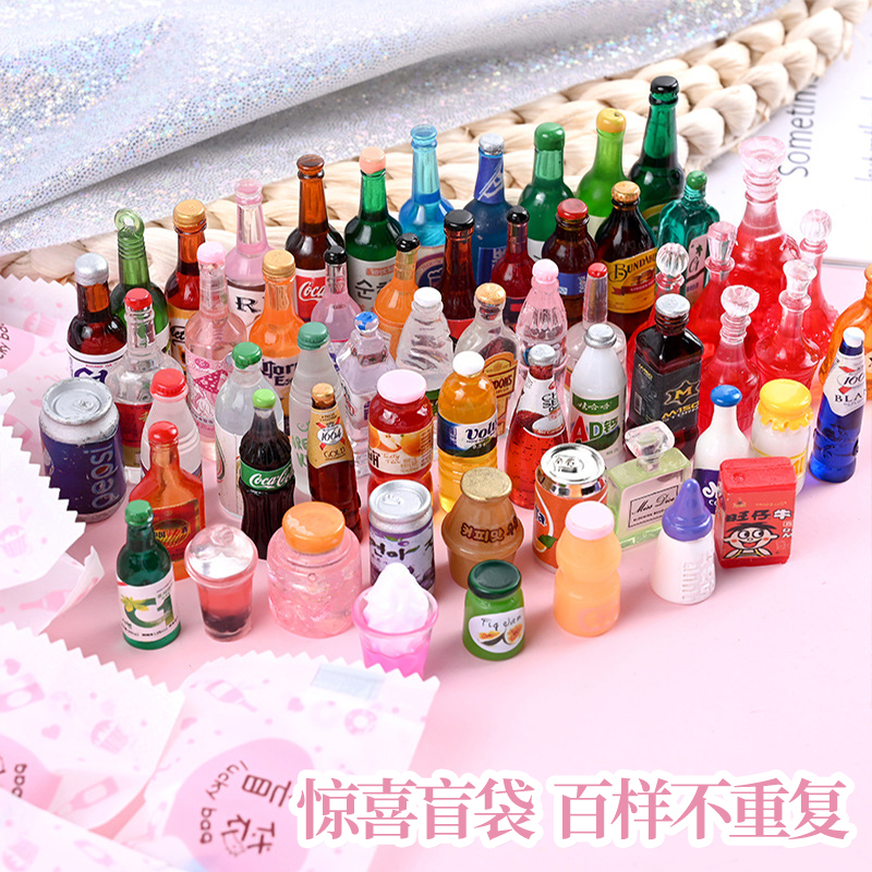 Mini-Little Supermarket Snack Cake Model Red Blind Box Toy Scene Small Swing