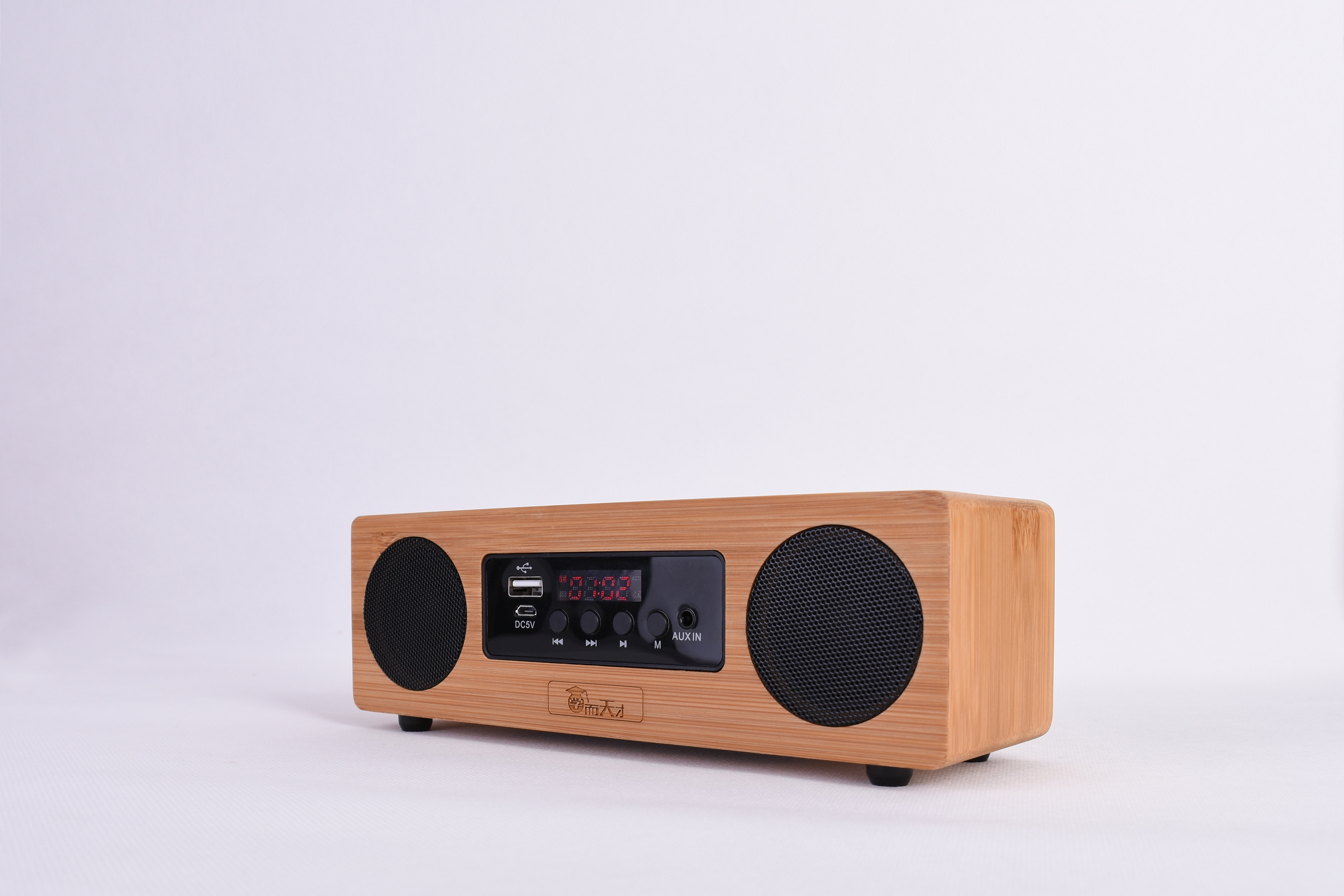 Детские обучающие компьютеры, электронные плакаты 学而天才学而第一蓝牙便携式国学机经典听读机充电儿童早教机包邮 Learn and