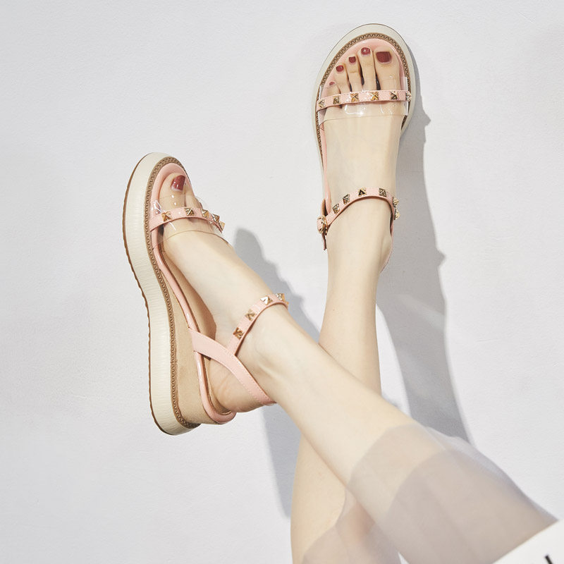 Sandshoes Women 2022 New 100 Hitch Pine Pastry Woman Wind Thick Bottom Summer Romannet Red Fashion Water Drill Slope Heel