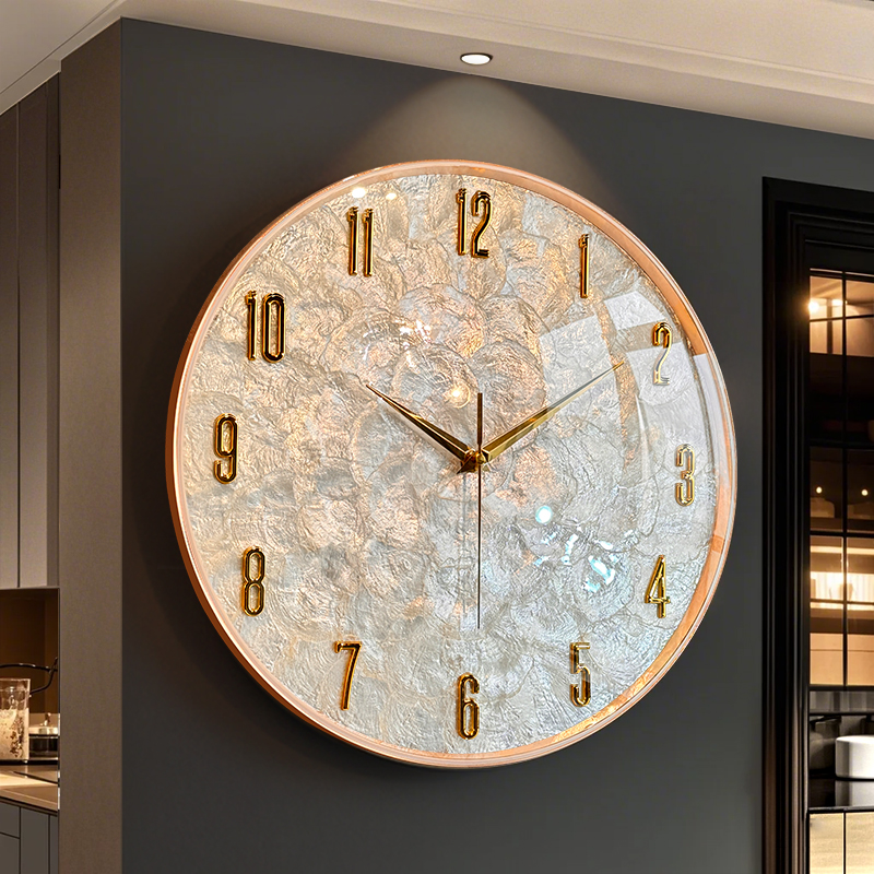 2025年新作 軽量 高級 シェル 壁掛け時計 モダン リビングルーム ホーム 高級感 雰囲気 高級 壁掛け時計