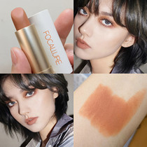 Fie deer cold doors High color and pure desire European and American makeup small and dense foggy face red naked with brown color and brown