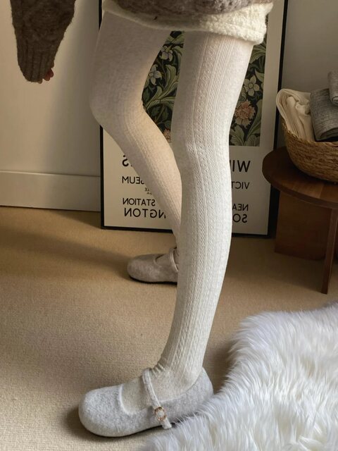 Autumn and Winter Milk White Pantyhose for Women, Jk Style, Thickened for Outer Wear, Slimming, Thin Style, Japanese Twist Pattern, Fleece-Lined Oatmeal Cotton Leggings