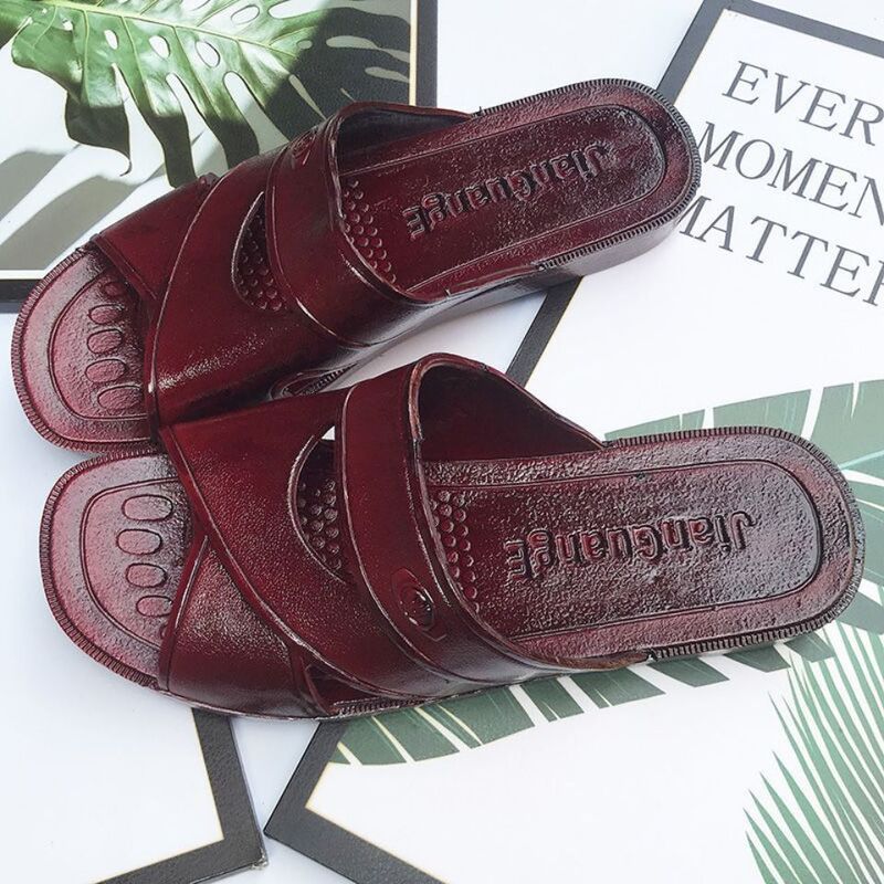 Kao Wei Jia Men's Summer Non-Slip Slippers, New Model for Middle-Aged and Elderly, Non-Slip, Wear-Resistant, Flat-Soled, Retro Slippers for Bathroom and Home Use