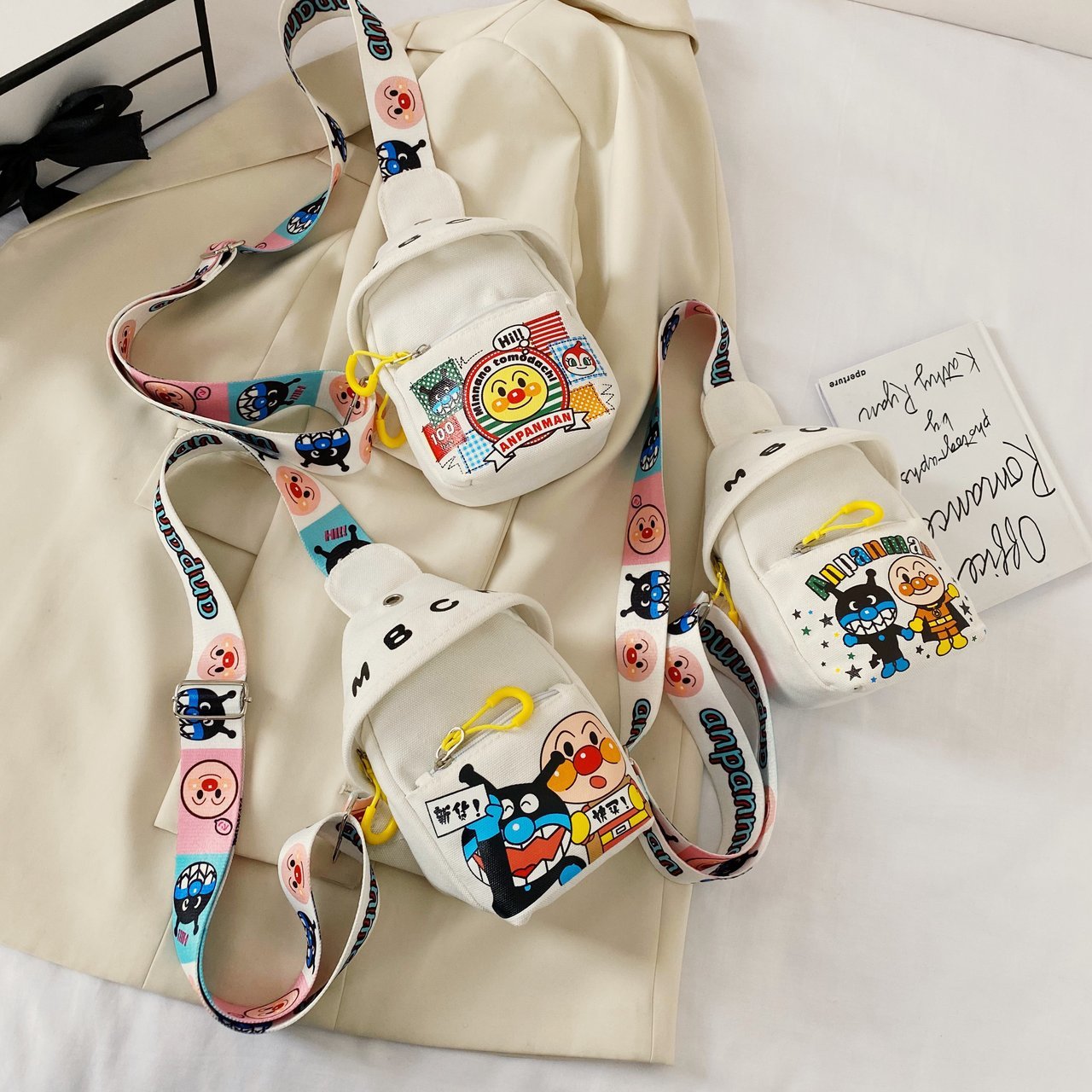 Children's canvas small bag 2022 summer new trendy fashion cartoon single room diagonal chest bag student bag