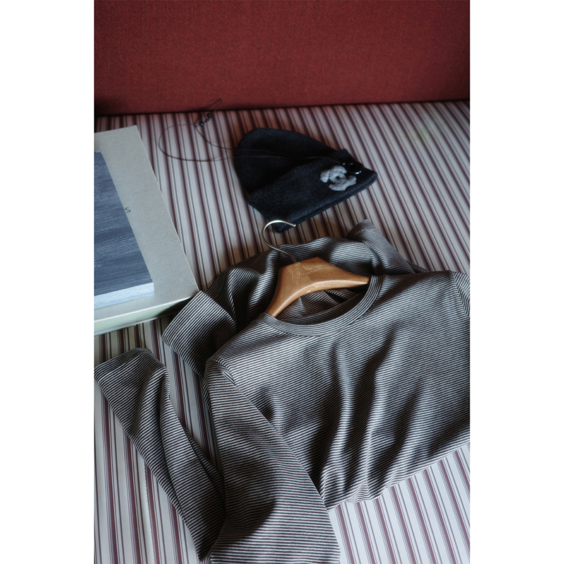 Ninchem | Imported from Japan, Soft and Warm Like Cashmere, Perfect for Layering in Multiple Seasons, a Must-Have Striped Item Ninchem | Imported from Japan, Soft and Warm Like Cashmere, Perfect for Layering in Multiple Seasons, a Must-Have Striped Item