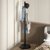 Стоичка для плащ Следуйте за спальней, где гостиная гостиная, крылат на крышке, домашняя однополосная вертикальная подвесная вешалка