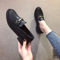 2021 new spring and autumn 100 hitch a small leather shoes girl Inn Wind Lefu shoes 100 hitch flat bottom retro-one-foot-foot-bean-bean shoes