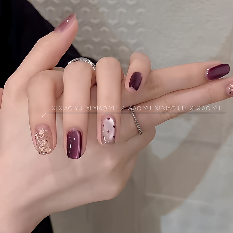 【Blackcurrant Purple】Autumn and Winter Purple Ice-Transparent Cat-Eye Dazzling High-End Short Luxury Handmade Wearable Nails That Enhance Complexion