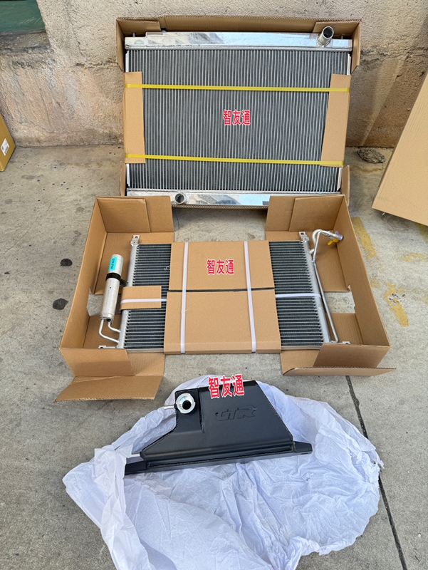 Suitable for Gtr R35 All-Aluminum Enlarged Water Tank Condenser Cooler Cooling Net Auxiliary Water Bottle Auxiliary Water Tank Three-Piece Set