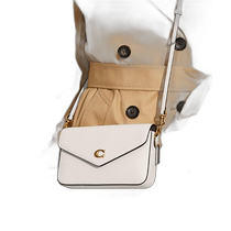 Japan Direct Mail COACH Womens Closure Design Shoulder Crossbody Bag C8439 B4HA