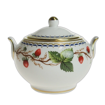 Japan direct mail Wedgwood Wild Strawberry covered bowl sugar bowl