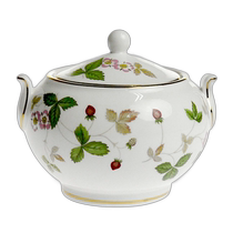 Direct mail from Japan WEDGWOOD WILD STRAWBERRY wild strawberry sugar bowl 12cm