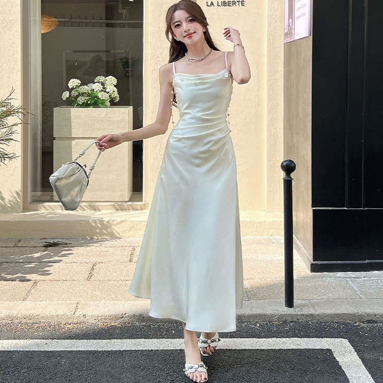 时尚吊带连衣裙夏2025新款优雅减龄流行网红高级感气质轻奢裙子潮