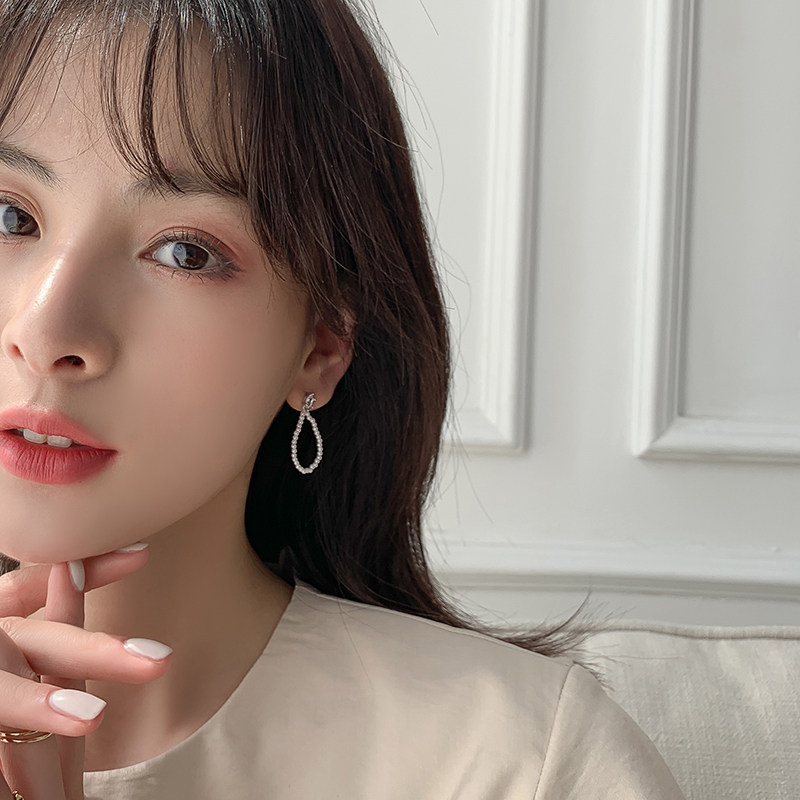 Minimalist pearl earrings High Sensation Earrings 2020 New Tide air quality pure silver earnchpin with no earbuds