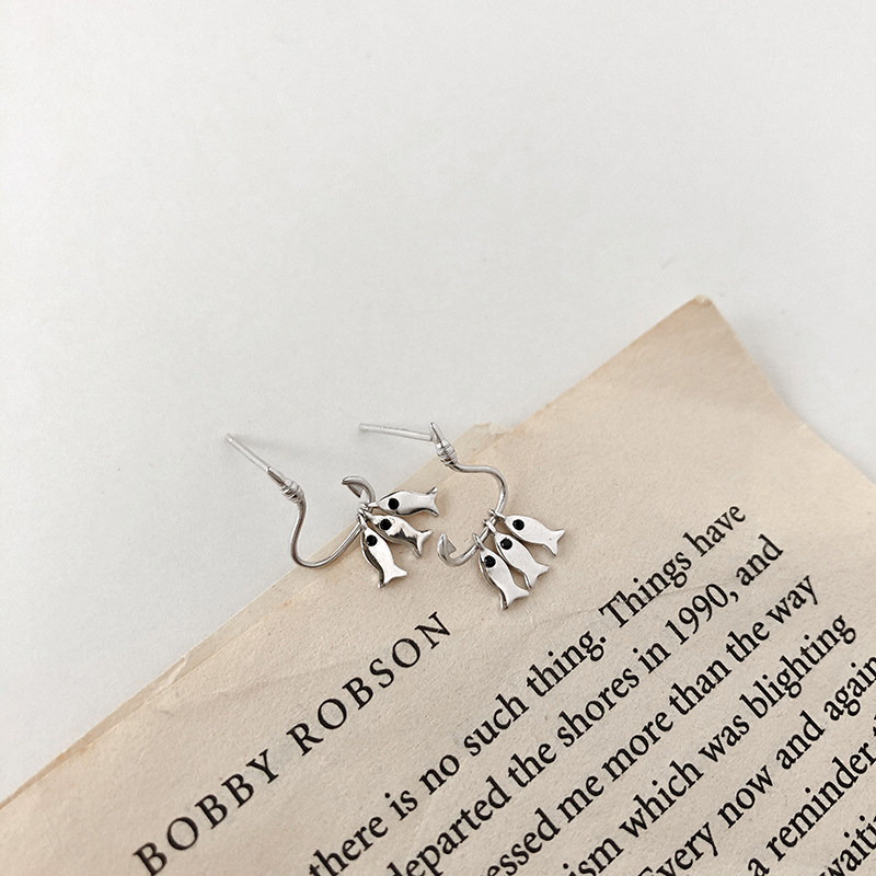 Simple mini exquisite ear pin 2020 new trendy design earrings summer fresh and versatile sterling silver earrings for women