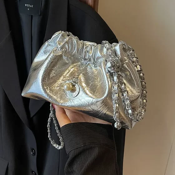 Niche Designer Bags for Women 2025 New Fashion High-End Chain Shoulder Crossbody Bag Pleated Bucket Cloud Bag